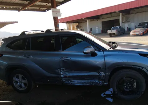 2021 Toyota Highlander Le from USA, damaged, VIN 5TDBZRBHXMS149783